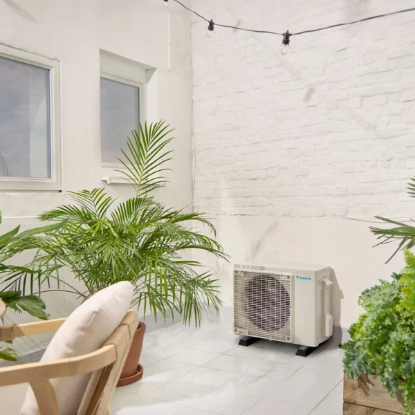 pac_airair_sensira_daikin_split_exterieur